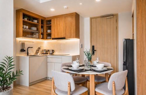 Laguna Apartment | Family 2BR in Laguna Golf View Skypark Pool