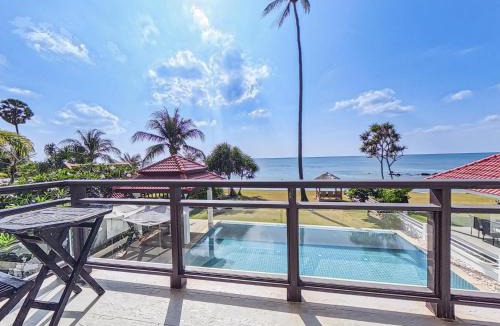 Ko Lanta Villa | Beachfront! 4 Bedrooms - Malee Beach Villa E6