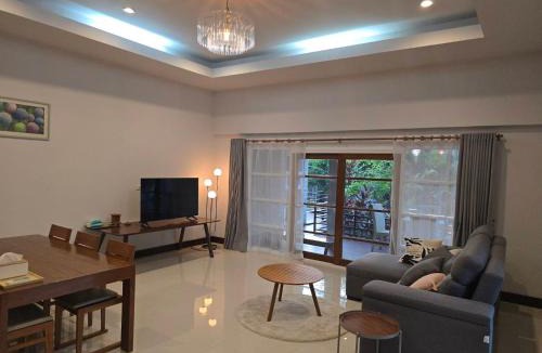Nakhon Nayok House | Lazy Daisy Nakhon Nayok