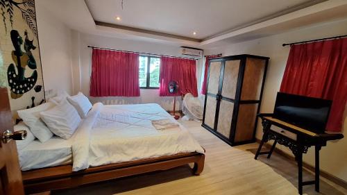 Ratsada Apartment | Lucky Resident Phuket With KhunBB
