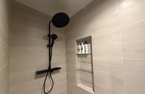 Talat Nuea House | House of Phuket Near Old Town 3BR