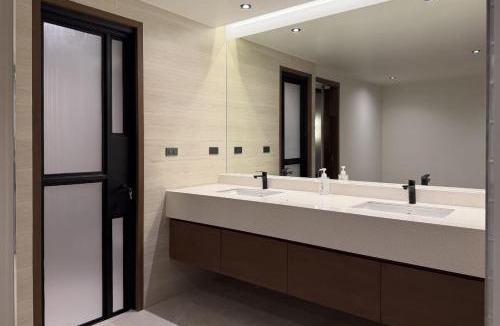 Talat Nuea House | House of Phuket Near Old Town 3BR