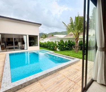 Si Sunthon Villa | Bella Villa V1