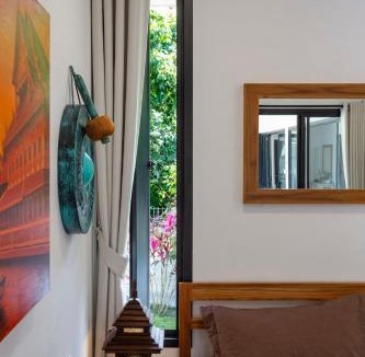 Maret Villa | Villa Internationale 3BR Tropical Escape