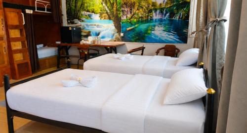 Bang Tao House | Batikseafood Airport & Room