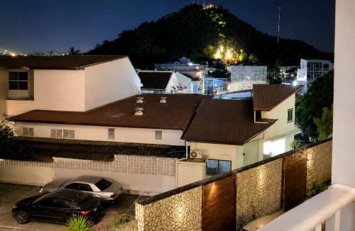 Talat Yai Apartment | Cozy Walk to Phuket Old Town Temple View Gym Pool Wifi Netflix