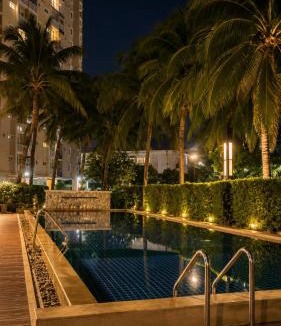 Talat Yai Apartment | Cozy Walk to Phuket Old Town Temple View Gym Pool Wifi Netflix