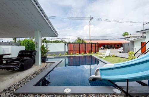 Pong Resort | 12 BR Blue Lake Residences Pool Villa Pattaya- 24 Guest