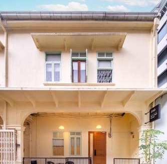 Si Phraya House | Spacious Heritage Family Home in Central Bangkok