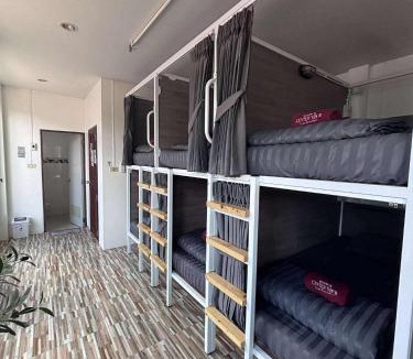 Khlong Sok Hostel | Khaosok Center Hostel