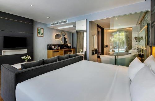 Nai Harn Hotel | Wyndham Grand Nai Harn Beach Phuket