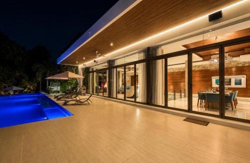 Wichit Villa | Villa Skyfall Thailand Phuket