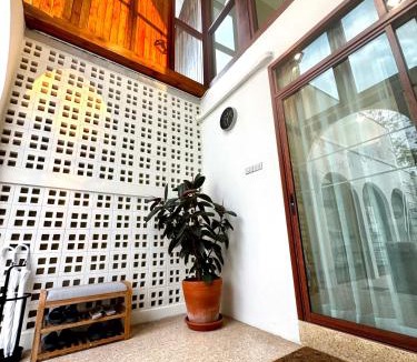 San Sai Villa | Lalin Pool Villa - 5 mins to Central Festival - Private 4BR Pool Villa for 10