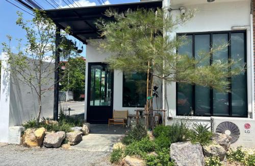 Pa Daet Hotel | The Connect Chiang Mai