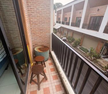 Pai Apartment | Maolao bar and hotel