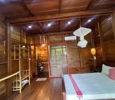 Sen Monorom House | Mondulkiri Pizza Bungalows