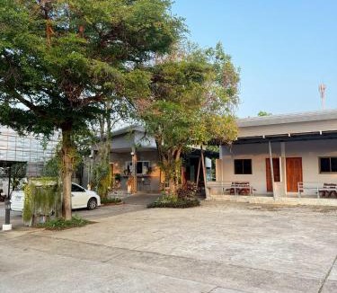 Yasothon Hotel | Easarn Inn Hotel - โรงแรมอีสานอินน์