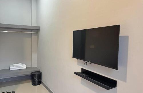 Lang Suan Hotel | โรงแรมหลังสวนเพลส Langsuan place Hotel
