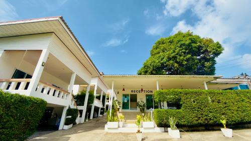 Haad Pleayleam Resort | Naiwok Hills Resort