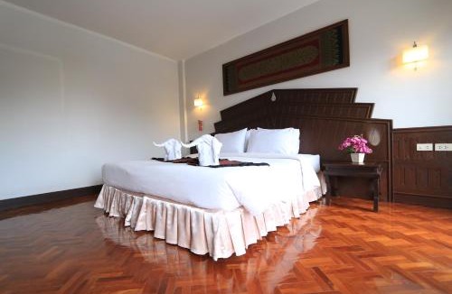 Chong Kham Hotel | Baiyoke Chalet Hotel