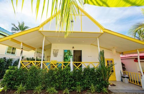 Bang Po Villa | Beachfront Villa with Sunset