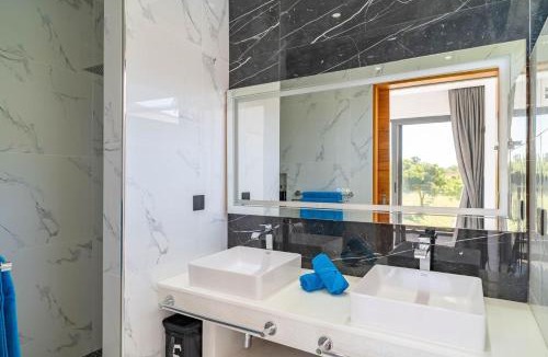 Na Mueang Villa | Beachside Luxury 4Br Villa Elena Private Pool
