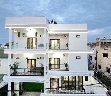 Pattaya Bay Villa | lovely pool villa,9 BR,snooker,BBQ