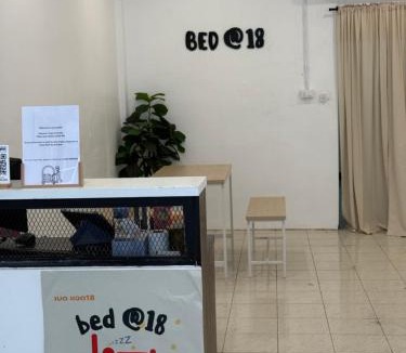 Bangkok Central Business District Hostel | BED at 18 Asoke