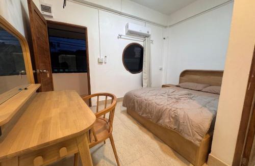 Thong Sala House | D6 Apartment at the Pier 4 of 6
