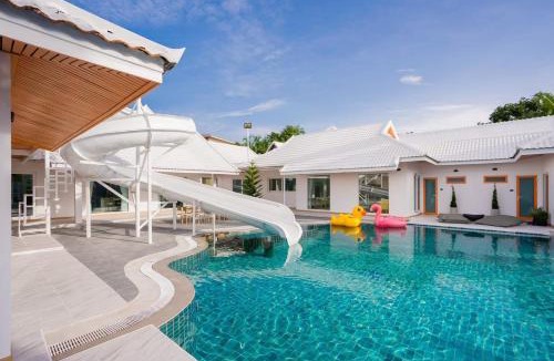 Nong Pla Lai Villa | LABARIS LUXURY POOLVILLA WONGAMART BEACH 5 Bedroom