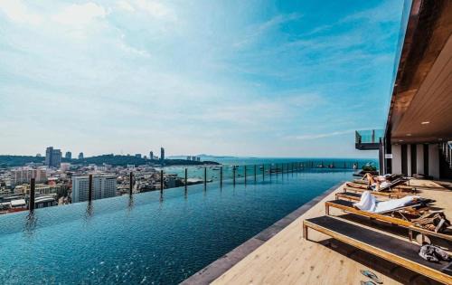 Central Pattaya Apartment | 2 Bed Room Central Location-Roof Top Infinity Pool