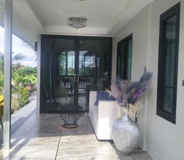 Luang Nuea Villa | The garden pool villa resort at Doi Saket