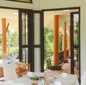 Mae Jo Villa | Private 400m2 Villa - Hearth - Mountain View - Huge yard - AC - Late Check-in