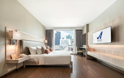 Nana Hotel | Adelphi Suites Bangkok