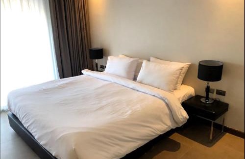 Wua Lai Hotel | POR Daowadung