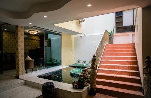 Chang Khlan Hotel | De Thaphae Chiangmai