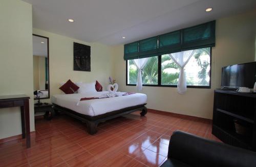 Karon House | Karon Pool Hotel