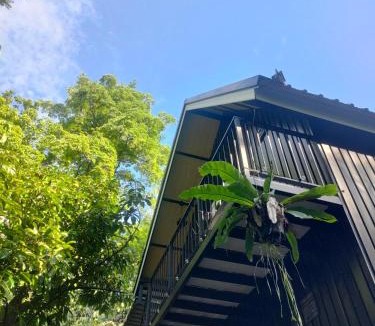 Phrom Khiri Bed & Breakfast | สถานีน้ำหวาน รีสอร์ท น้ำตกอ้ายเขียว