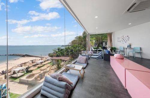 North Pattaya Hotel | Mayaana Beach Resort Pattaya - Formerly Golden Tulip Pattaya Beach Resort