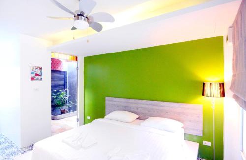 Chalong Resort | Forest Bungalows & Mama's Restaurant