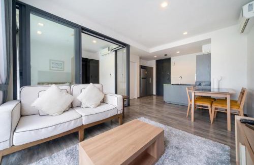 Patong Apartment | Holiday apartment at The Deck by Lofty