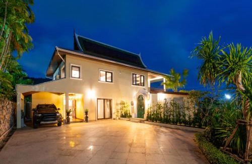 Kata Villa | Villa Melita 5 bedrooms, hillside location with pool and seaview