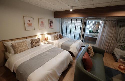 Bang Rak Apartment | The Shantipan Mandala - Cozy City Retreat 400m from BTS Station