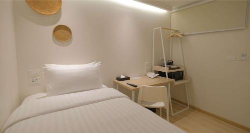 Phahonyothin Hotel | SimpleStay Chatuchak, SureStay Collection by Best Western