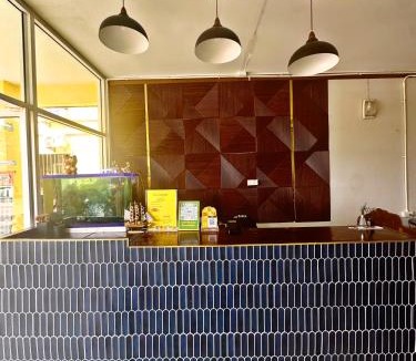 Amnat Charoen Hotel | เพ็ญพิศ