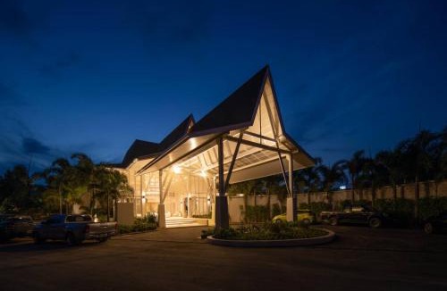 Si Sunthon Hotel | Lalynn Resort & Villas, Phuket - Free scheduled shuttle to Le Phang Beach