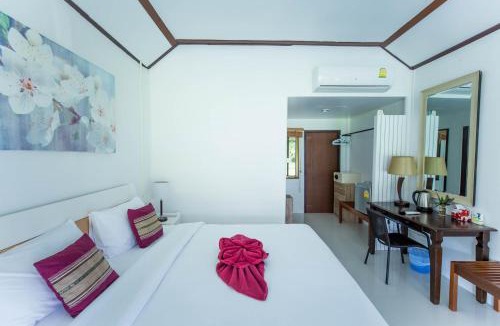 Hua Thanon Resort | the ocean resort samui