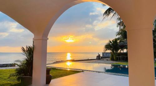 Baan Tai Apartment | The White House Beachfront Apartments