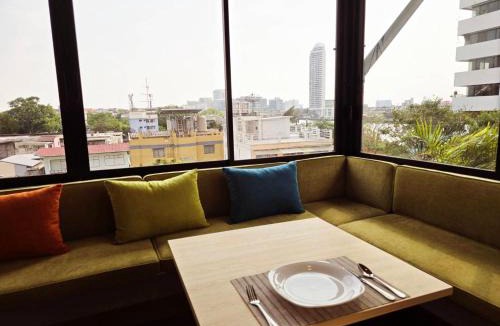 Wat Sam Phraya Hotel | Red Door Samsen Hotel, Bangkok