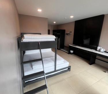 Arun Amarin Hotel | NORN Canalside Bangkok Hotel